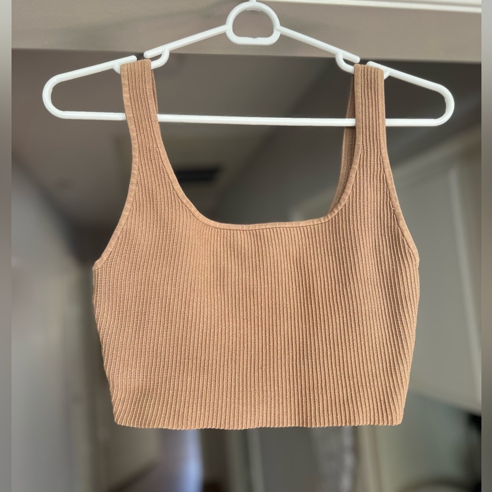 Aritizia Babaton Sculpt Knit Squareneck Cropped Tank